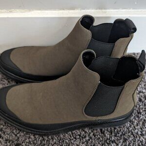 Kenneth Cole Olive Chelsea Men Boots SIZE 8.5 Pre-owned (fit my 9.5)